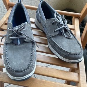 Size 10.5 mens Sabago like new shoes